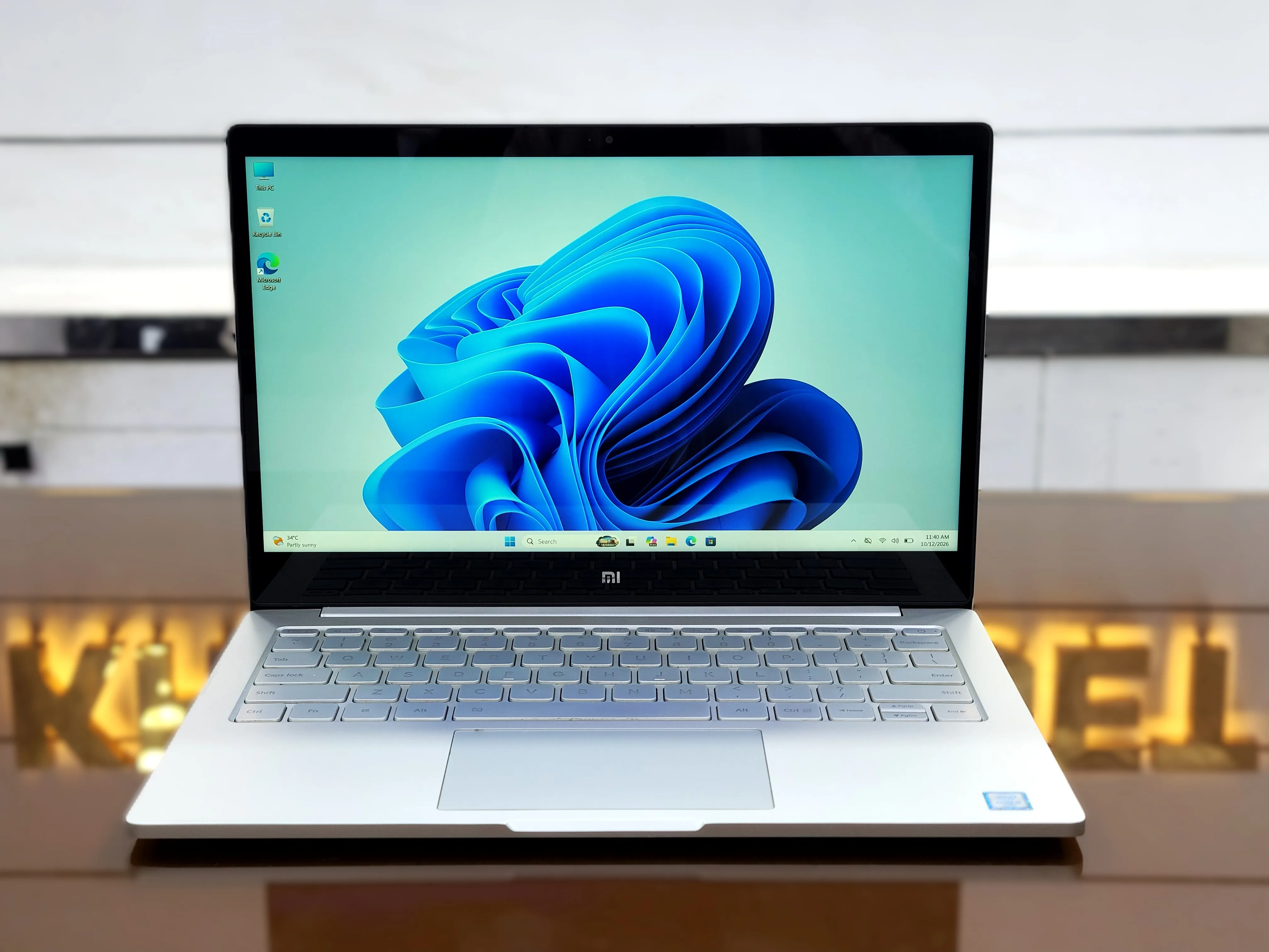 Xiaomi Mi NoteBook Air_13 Core i5-6200U NVIDIA 940MX With 1GB DDR5 Graphics 128GB SSD 8GB RAM 13.3" FHD Glass Display Laptop