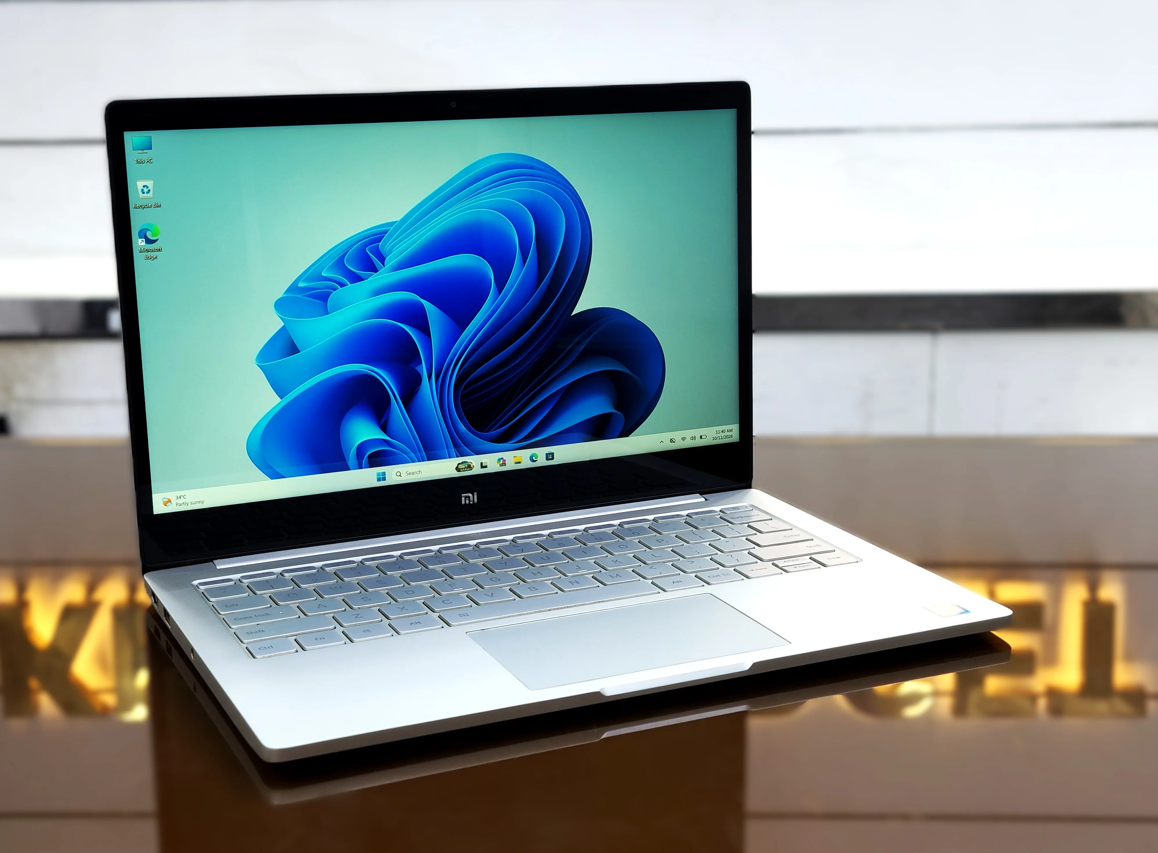Xiaomi Mi NoteBook Air_13 Core i5-6200U NVIDIA 940MX With 1GB DDR5 Graphics 128GB SSD 8GB RAM 13.3" FHD Glass Display Laptop