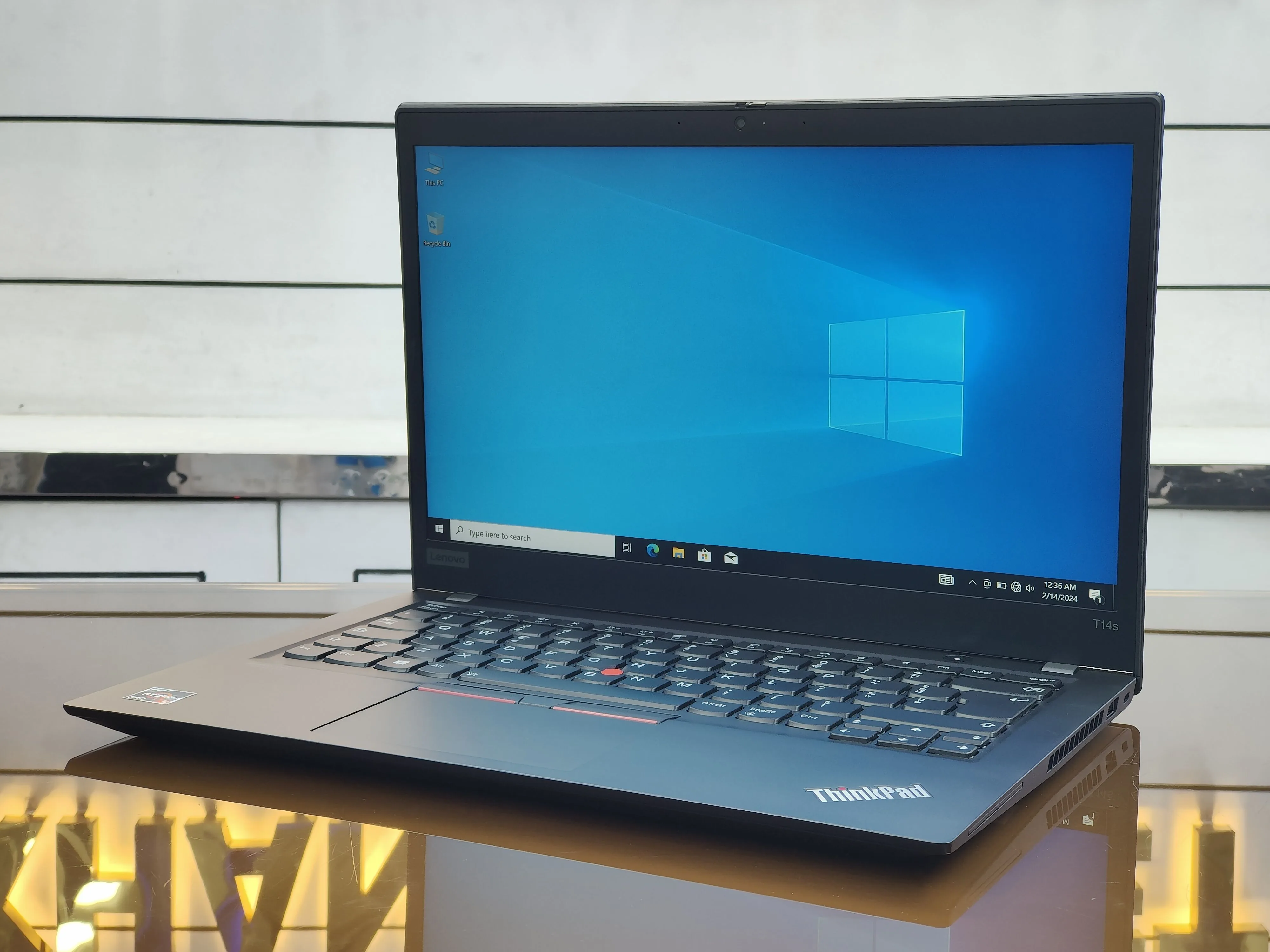 Lenovo ThinkPad T14s - Gen 1 Ryzen 5 Pro-4650U 256GB SSD 16GB RAM 14"FHD Display Laptop