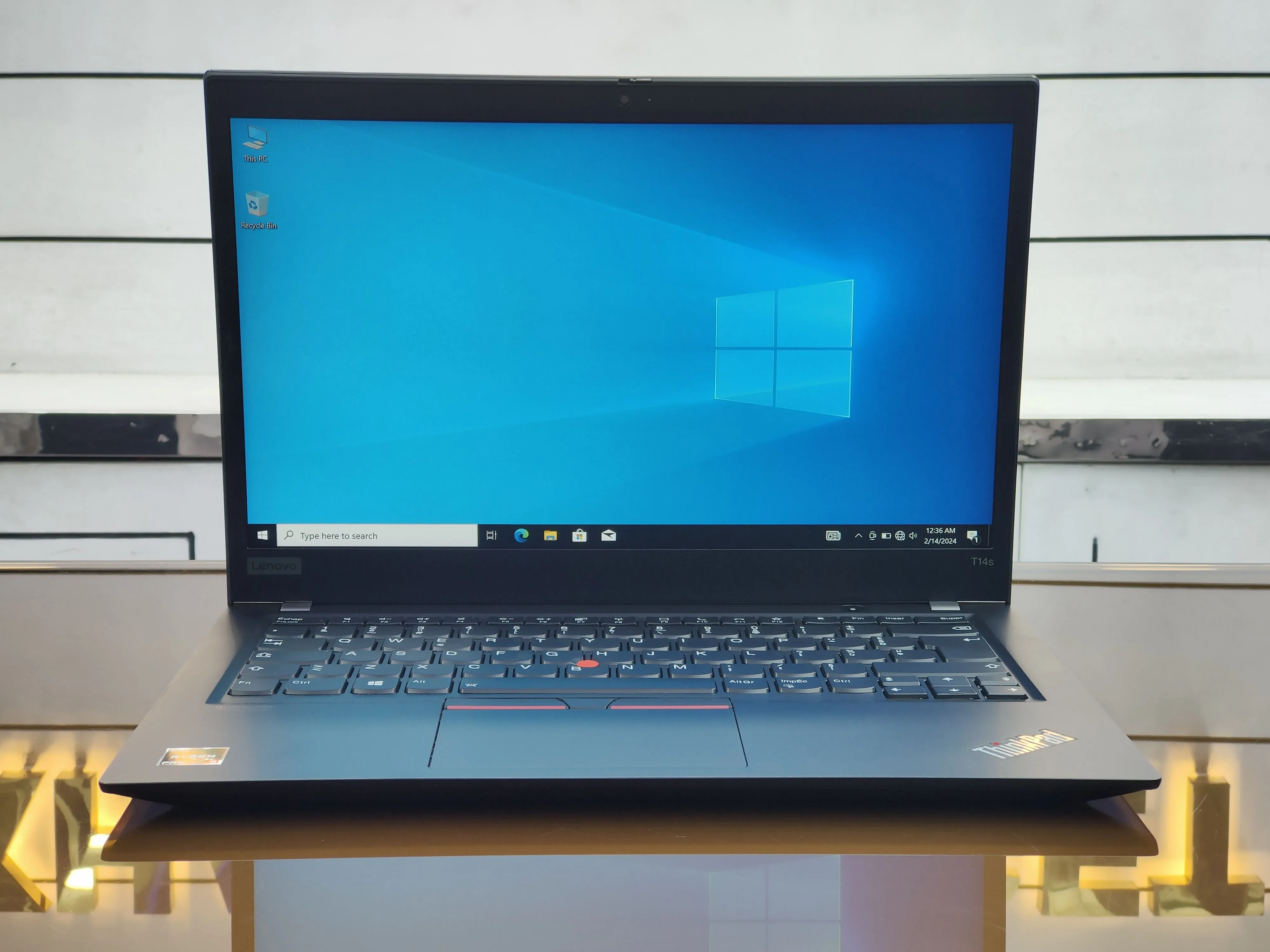 Lenovo ThinkPad T14s - Gen 1 Ryzen 5 Pro-4650U 256GB SSD 16GB RAM 14"FHD Display Laptop