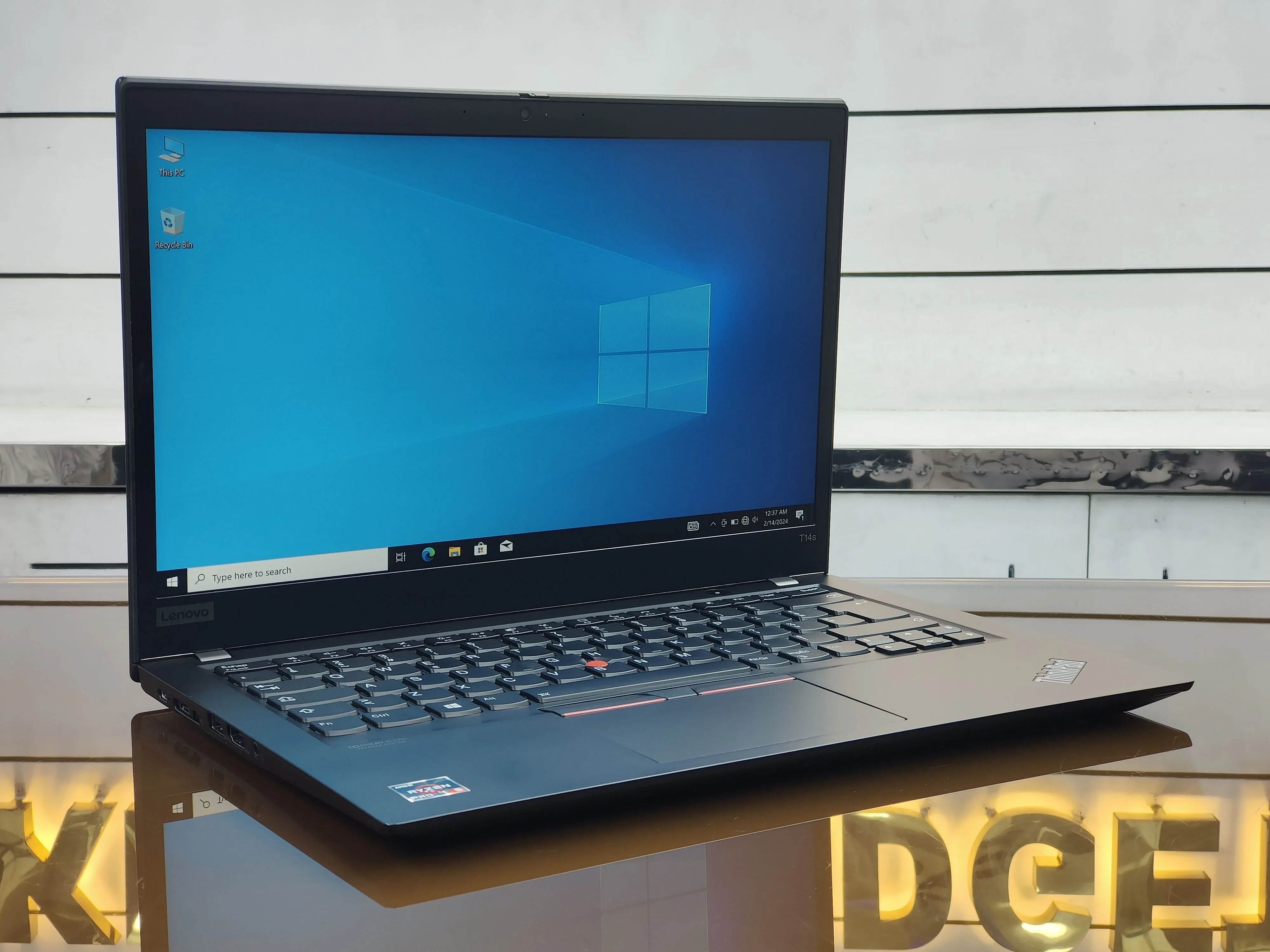 Lenovo ThinkPad T14s - Gen 1 Ryzen 5 Pro-4650U 256GB SSD 16GB RAM 14"FHD Display Laptop