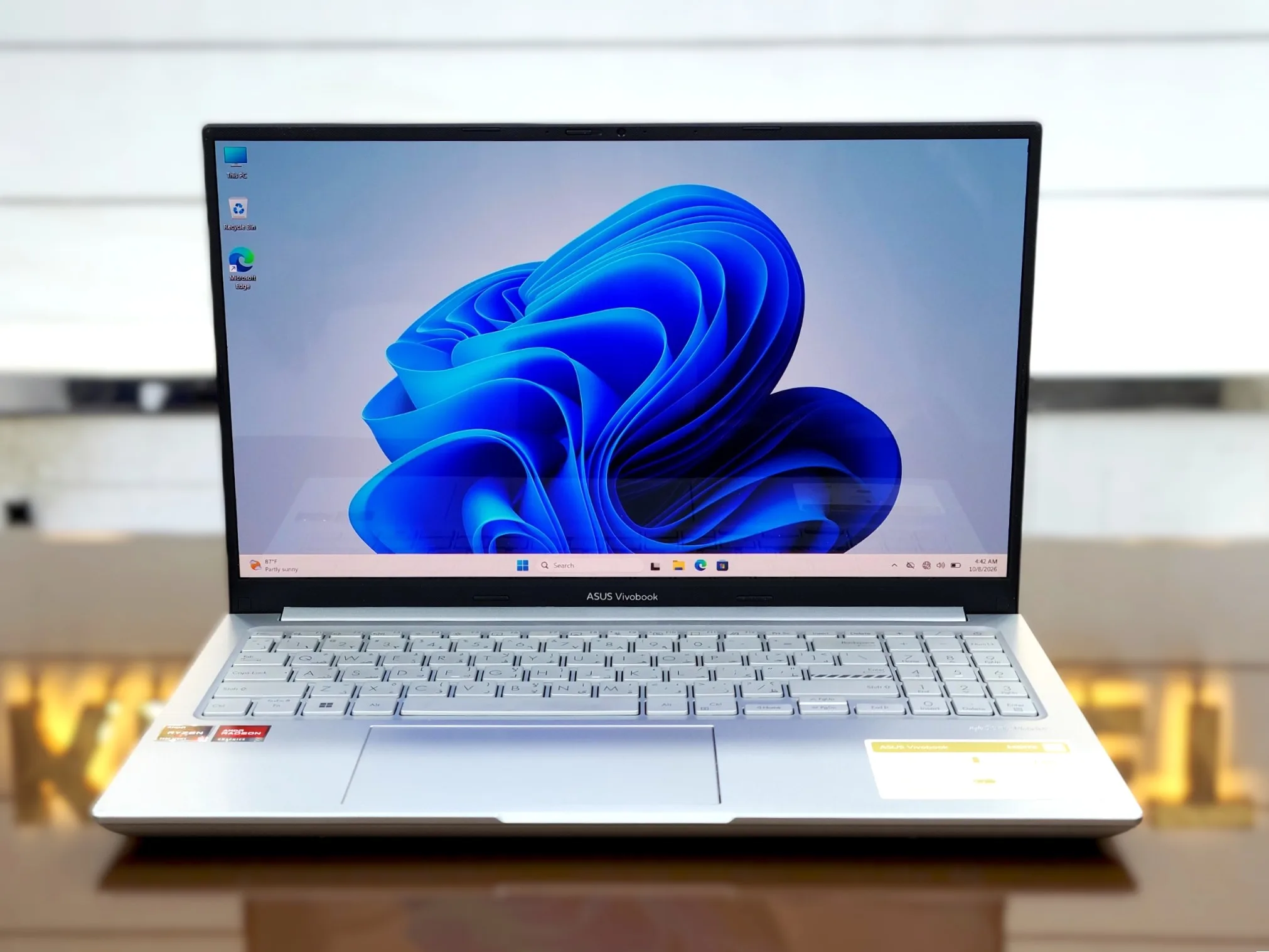 ASUS VivoBook 15X OLED M1503QA Ryzen 5-5600H 512GB SSD 16GB RAM 15.6" FHD OLED Panel Display Laptop
