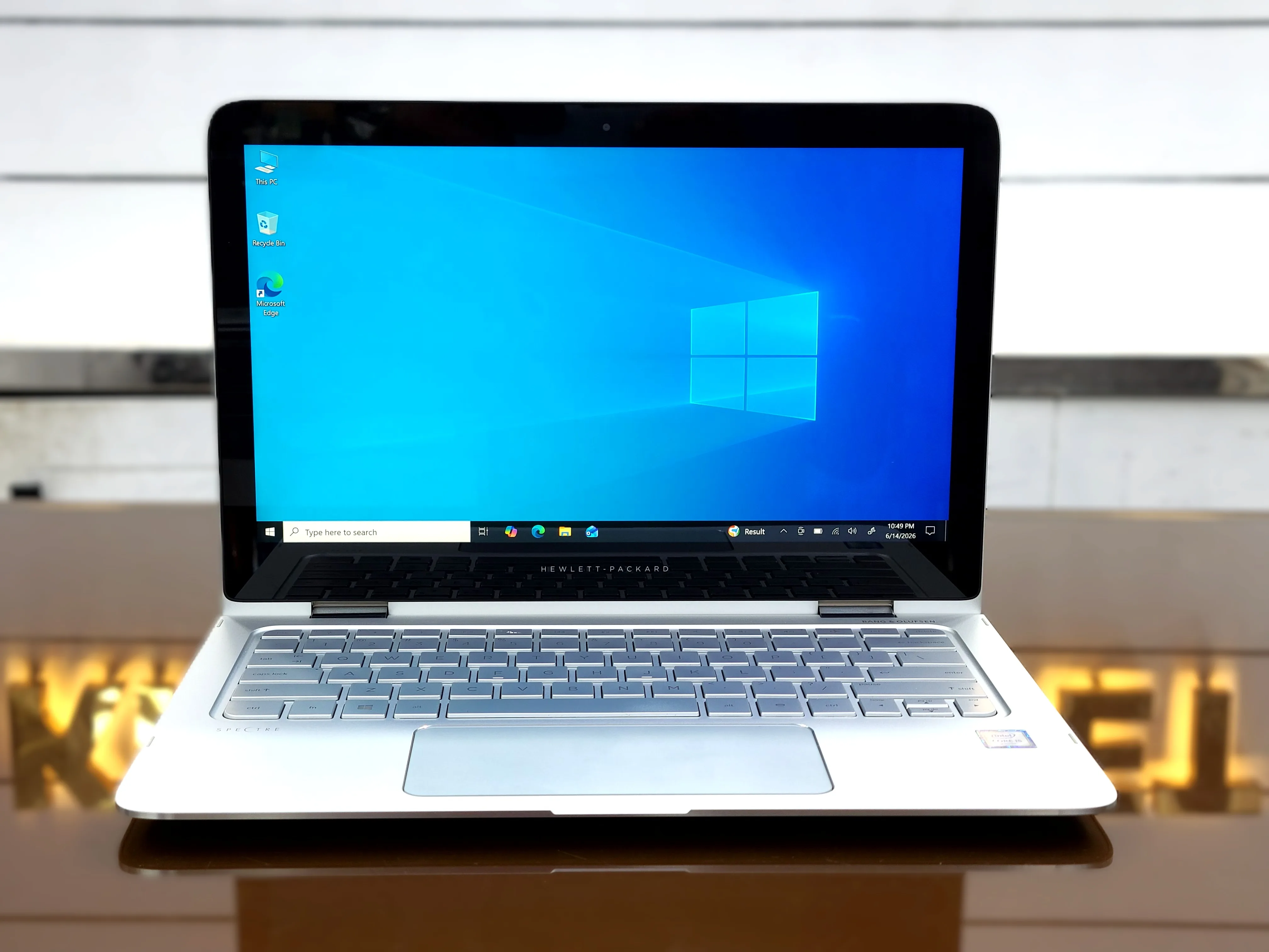 HP Spectre X360 13-4193dx Core i7-6500U 256GB SSD 8GB RAM 13.3" QHD Glass Touch Display 2 in 1 Laptop